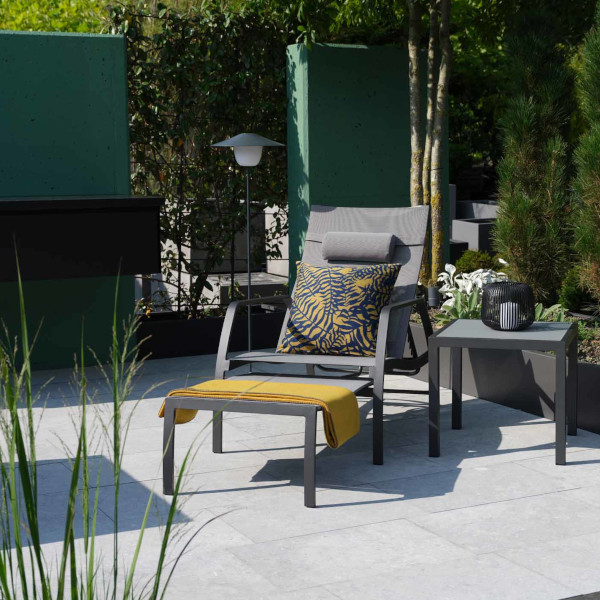 Slider 1 Vedia Deckchair.jpg